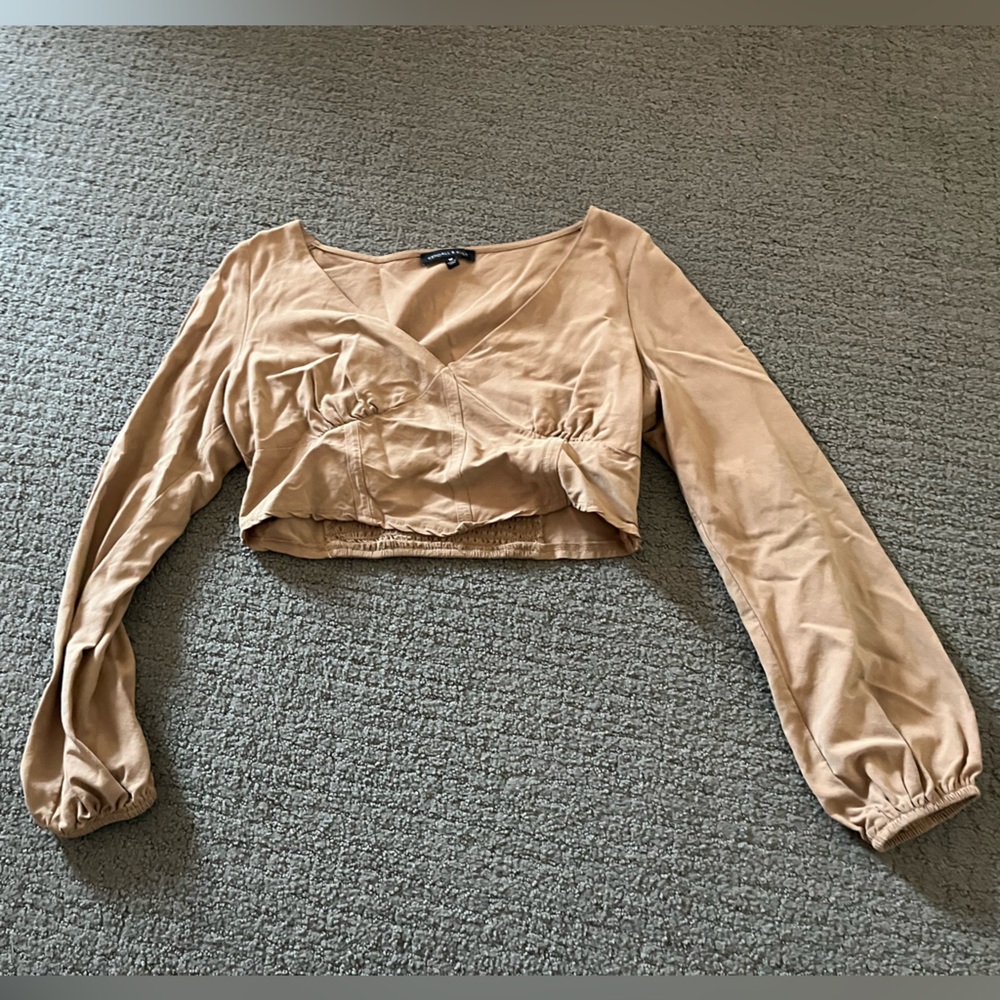 KENDALL & KYLIE BROWN GOING OUT TOP